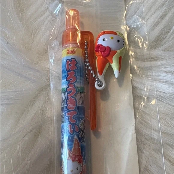 Sanrio Orange and Blue Pen with Charm - Picture 4 of 5